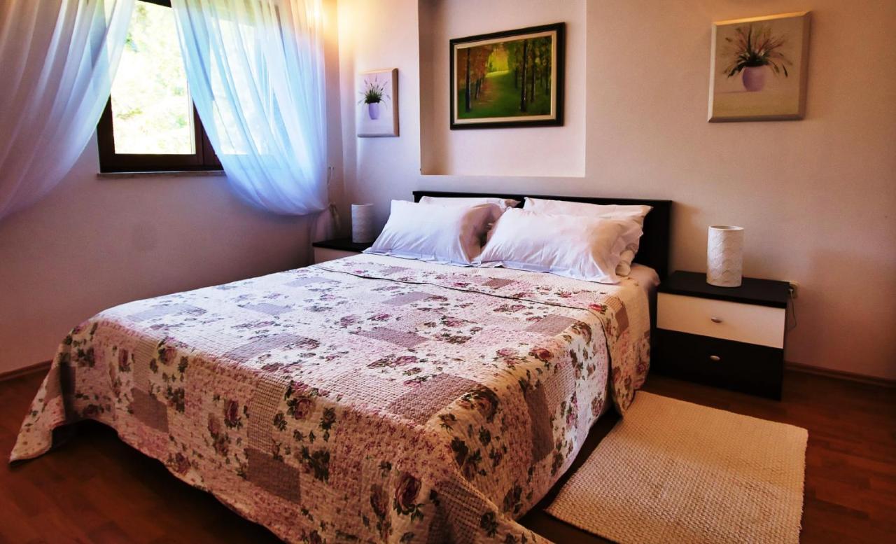 Monte Apartment *