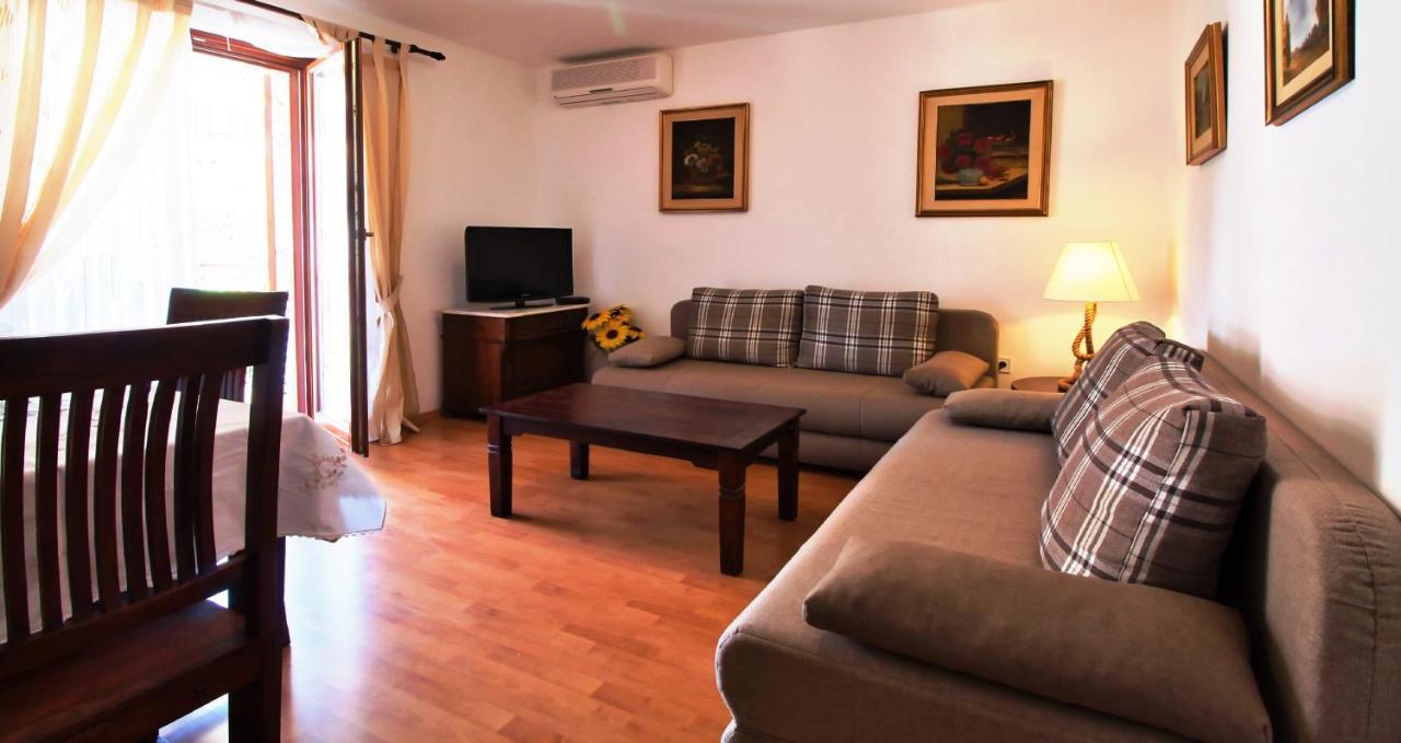 Apartment Monte *
