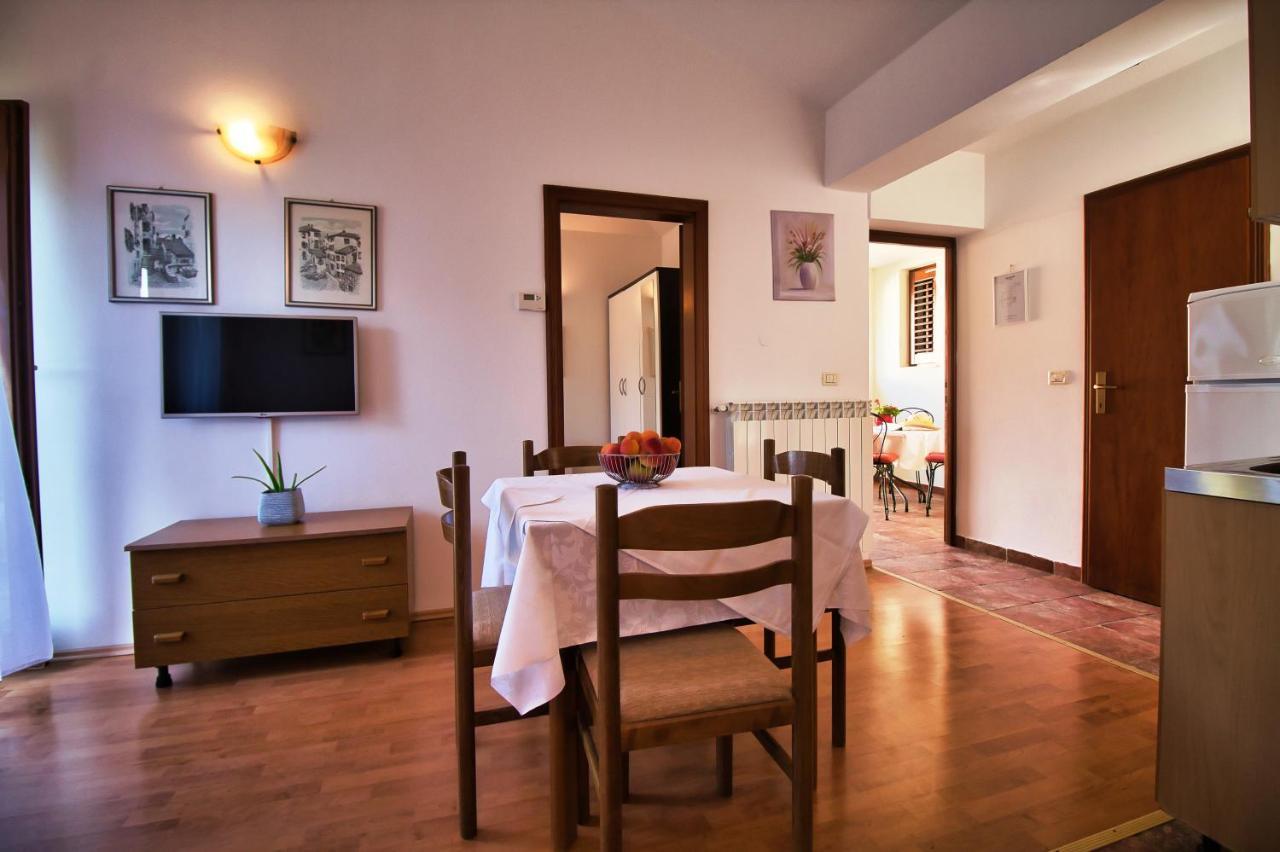 Monte Apartment *